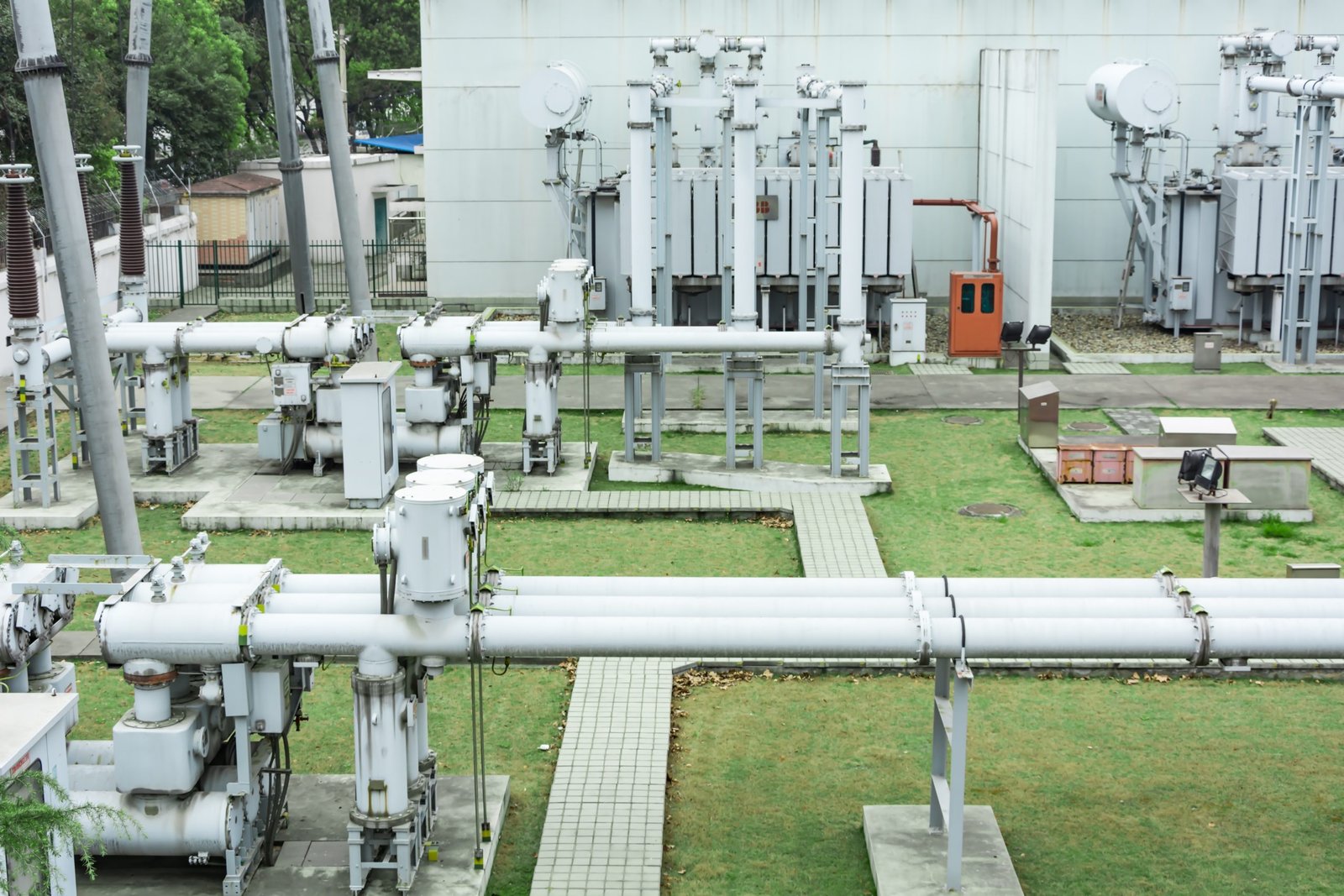 High voltage switchgear equipment